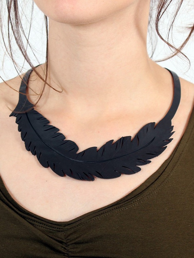 Toonzshop Feather Inner Tube Necklace Jewels Dam | OVAUP-0482